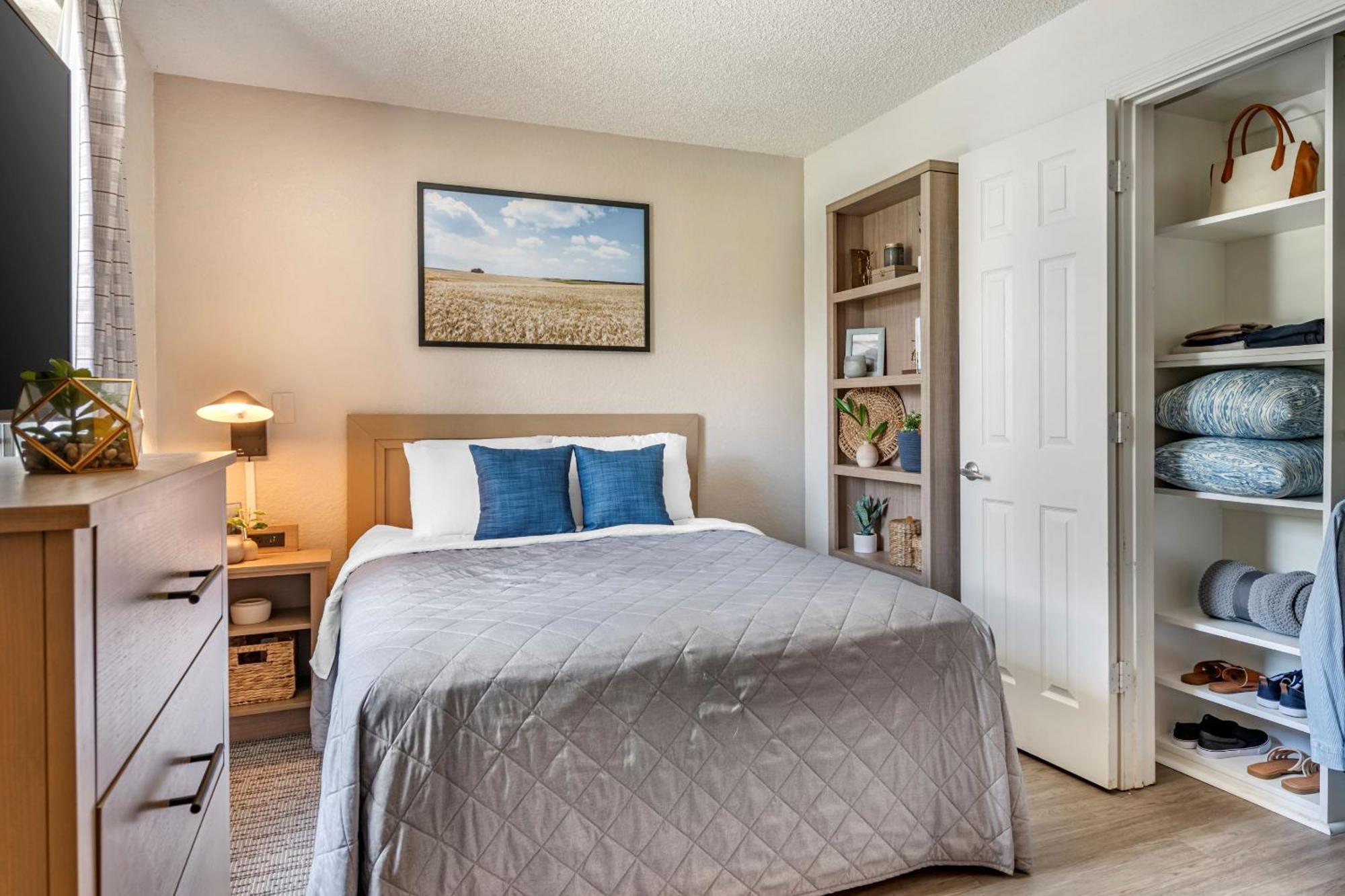 Intown Suites Extended Stay Marietta Ga - Town Center Кенесоу Екстериор снимка
