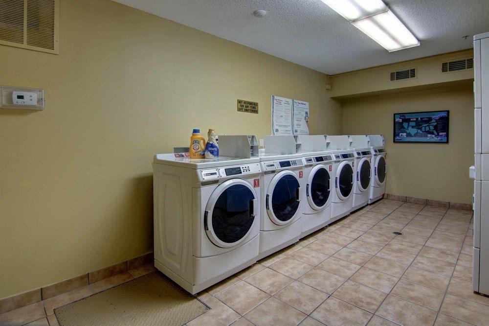 Intown Suites Extended Stay Marietta Ga - Town Center Кенесоу Екстериор снимка